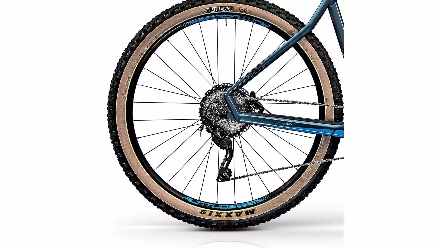 Centurion Backfire E R750i 2 Centurion Backfire E R750i – Bild 2